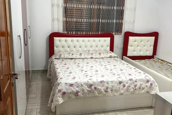 Shtepi me qera 3+1 ne Tirane - 430 Euro