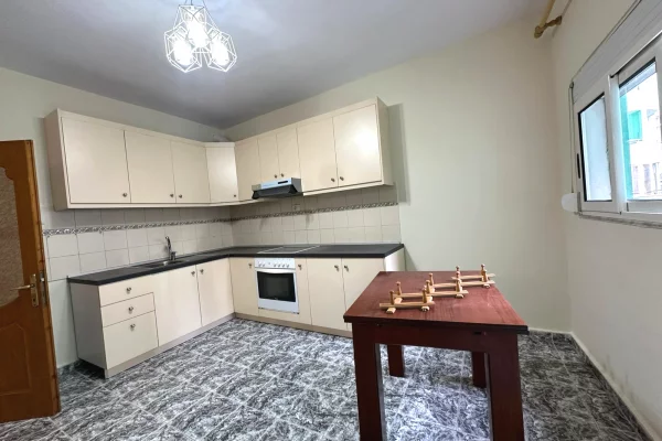 Casa in affitto 3+1 a Tirana - 700 Euro