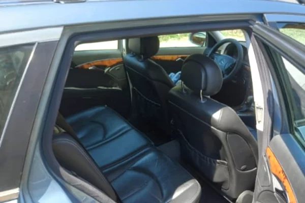 Makina ne shitje ne Tirane - 2,300 Euro