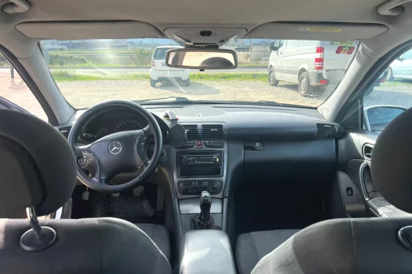 Cars for sale in Tirana, Mercedes-Benz, 2002 Diesel,Kambio Manual Payment 3,299  Euro.