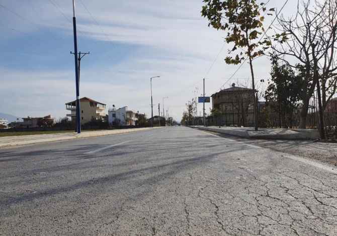 Okazion: Shitet 500 m2 Truall i Shfytezueshem - 5 minuta larg Qendres se KAMZES - Dokum. i Rregullt