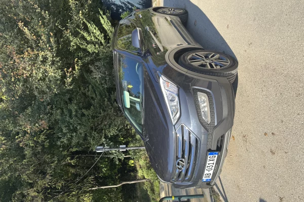 Cars for sale in Tirana, Hyundai, 2015 Diesel,Kambio Automatik Payment 13,000  Euro.