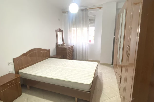 Shtepi me qera Apartament ne Tirane, 1+1, Mobilimi E mobiluar, Pagesa 45,000  Leke.