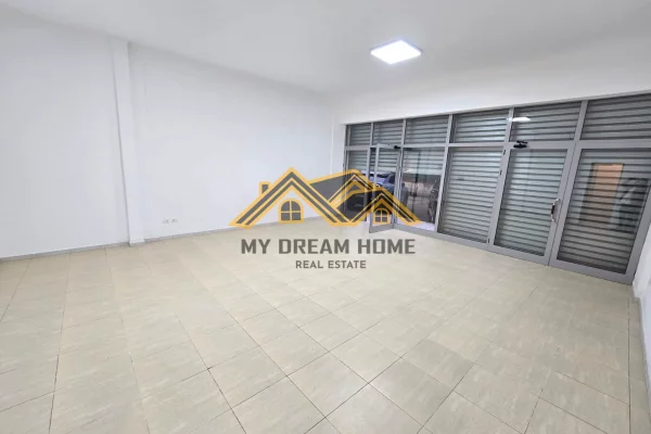 Ambient biznesi me qera 1+1 ne Durres - 300 Euro