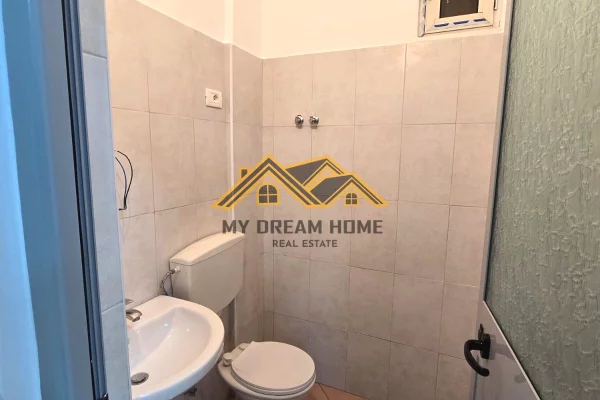 Ambient biznesi me qera 1+1 ne Durres - 300 Euro