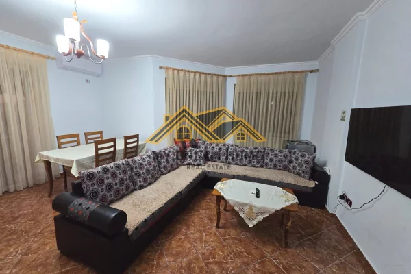 Shtepi me qera 1+1 ne Durres - 300 Euro