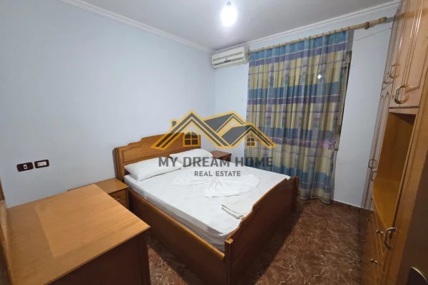 Shtepi me qera Apartament ne Durres, 1+1, Mobilimi E mobiluar, Pagesa 300  Euro.
