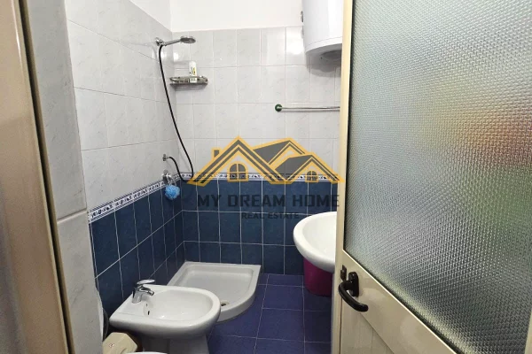 Shtepi me qera Apartament ne Durres, 1+1, Mobilimi E mobiluar, Pagesa 300  Euro.