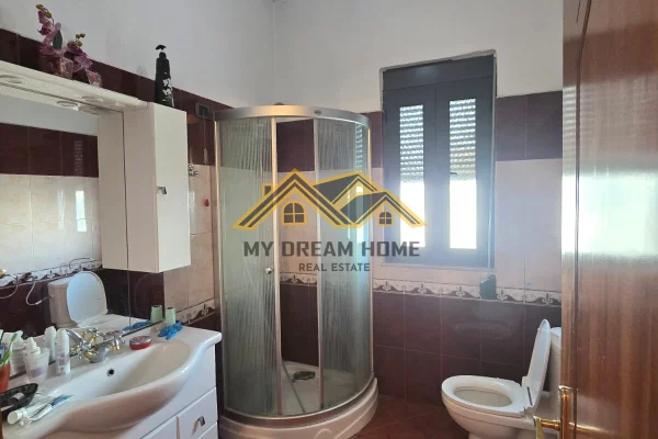 Shtepi me qera Apartament ne Durres, 2+1, Mobilimi E mobiluar, Pagesa 550  Euro.