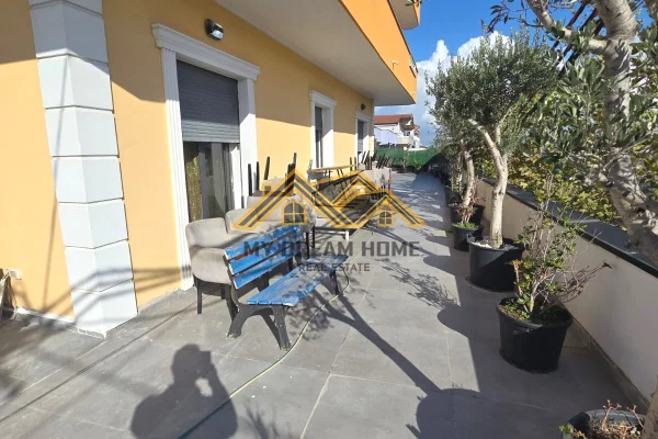 Shtepi me qera 2+1 ne Durres - 550 Euro