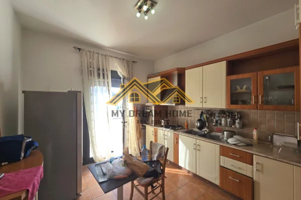 Shtepi me qera Apartament ne Durres, 2+1, Mobilimi E mobiluar, Pagesa 550  Euro.