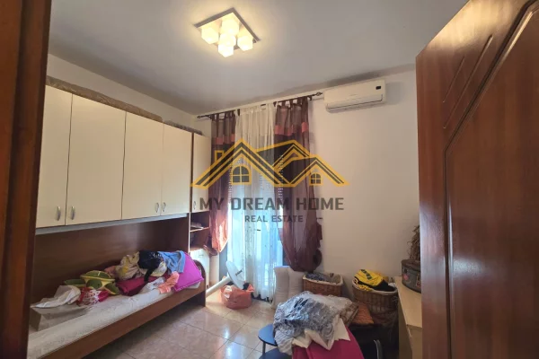 Shtepi me qera Apartament ne Durres, 2+1, Mobilimi E mobiluar, Pagesa 550  Euro.