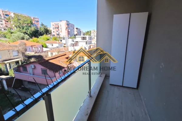 Shtepi me qera Apartament ne Durres, 1+1, Mobilimi E mobiluar, Pagesa 600  Euro.