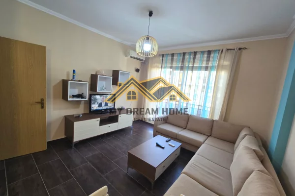 Shtepi me qera 1+1 ne Durres - 350 Euro