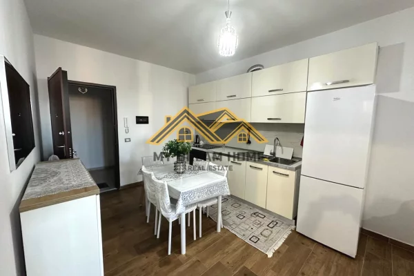 Shtepi me qera Apartament ne Durres, 1+1, Mobilimi E mobiluar, Pagesa 350  Euro.