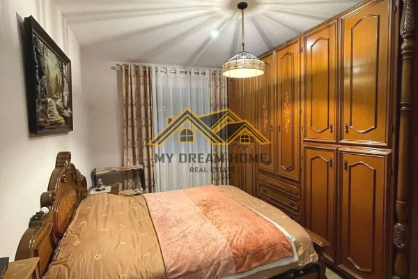 Shtepi ne shitje Apartament ne Durres, 2+1, Mobilimi E mobiluar, Pagesa 120,000  Euro.