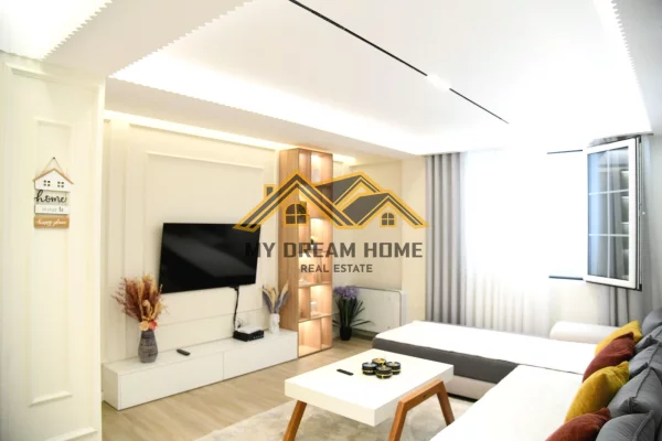 Shtepi me qera Shtepi Private ne Durres, 2+1, Mobilimi E mobiluar, Pagesa 2,000  Euro.