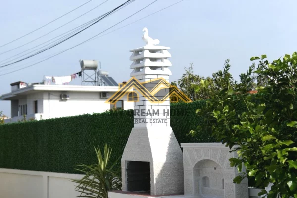 Shtepi me qera Shtepi Private ne Durres, 2+1, Mobilimi E mobiluar, Pagesa 2,000  Euro.