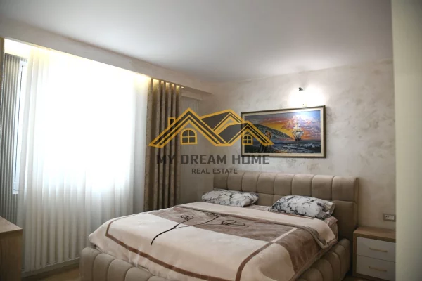 Shtepi me qera Shtepi Private ne Durres, 2+1, Mobilimi E mobiluar, Pagesa 2,000  Euro.