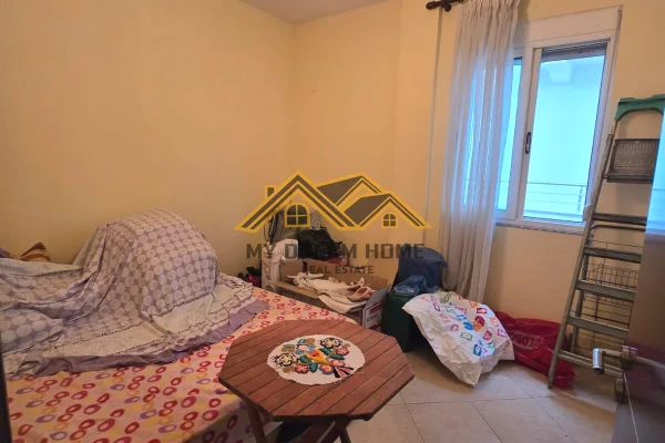 Shtepi ne shitje Shtepi Private ne Durres, 6+1, Mobilimi E mobiluar, Pagesa 270,000  Euro.