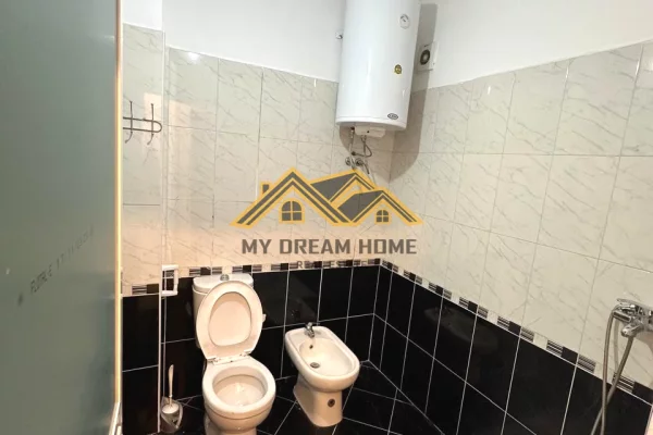 Shtepi ne shitje Apartament ne Durres, 3+1, Mobilimi E mobiluar, Pagesa 135,000  Euro.