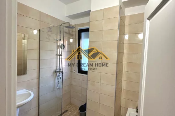 Shtepi me qera 2+1 ne Durres - 650 Euro