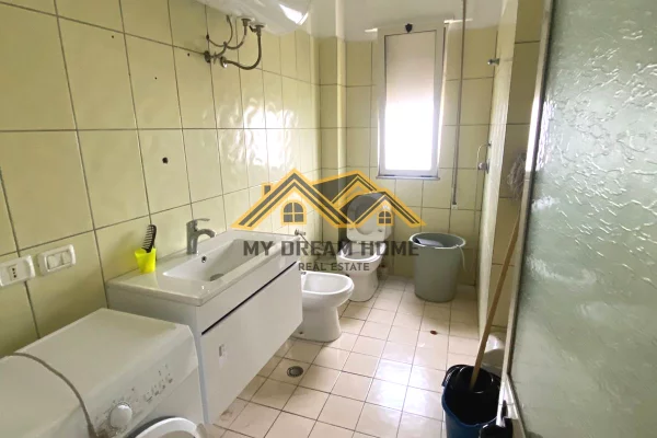 Shtepi me qera Apartament ne Durres, 2+1, Mobilimi E mobiluar, Pagesa 350  Euro.