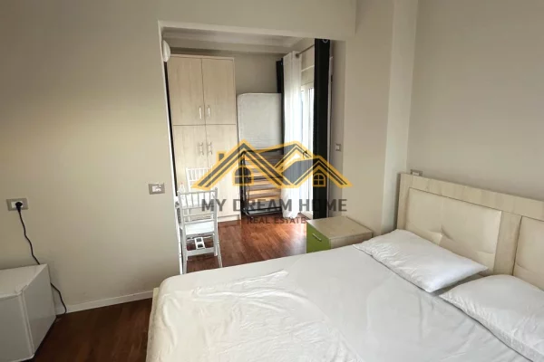 Shtepi me qera Apartament ne Durres, 2+1, Mobilimi E mobiluar, Pagesa 1,000  Euro.