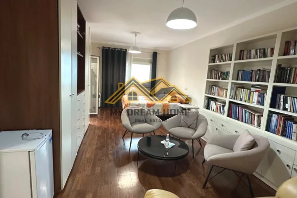 Shtepi me qera Apartament ne Durres, 2+1, Mobilimi E mobiluar, Pagesa 1,000  Euro.