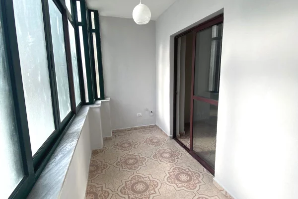 Shtepi me qera 2+1 ne Durres - 40,000 Leke