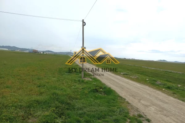 Truall ose Toke  ne Durres - 645,150 Euro