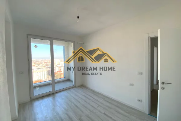 Apartment for rent in Durres 3+1, Emty