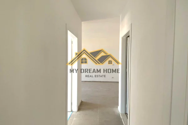 Apartment for rent in Durres 3+1, Emty