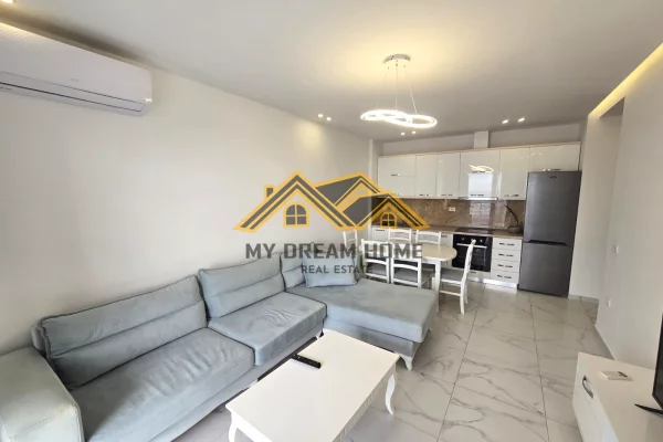 Shtepi me qera Apartament ne Durres, 2+1, Mobilimi E mobiluar, Pagesa 600  Euro.