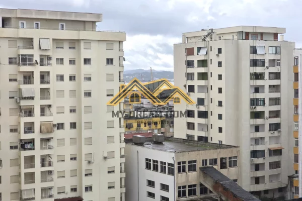 Apartment for sale in Durres 2+1, In Part