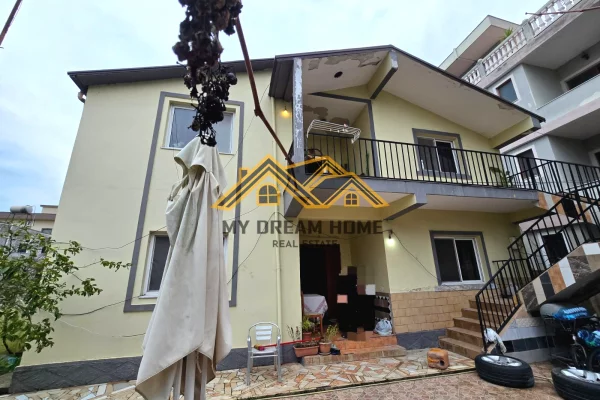 Shtepi ne shitje Shtepi Private ne Durres, 7+1, Mobilimi Pjeserisht e mobiluar, Pagesa 219,000  Euro.