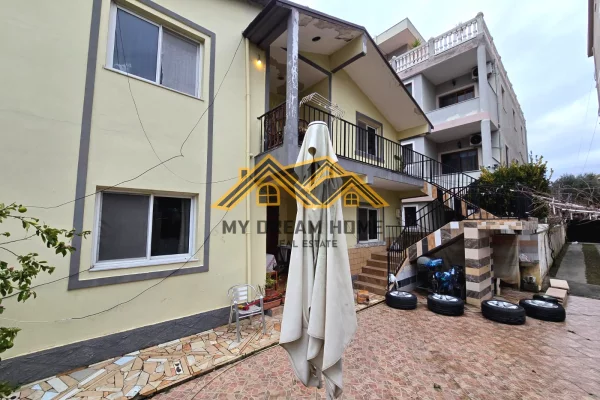 Shtepi ne shitje Shtepi Private ne Durres, 7+1, Mobilimi Pjeserisht e mobiluar, Pagesa 219,000  Euro.