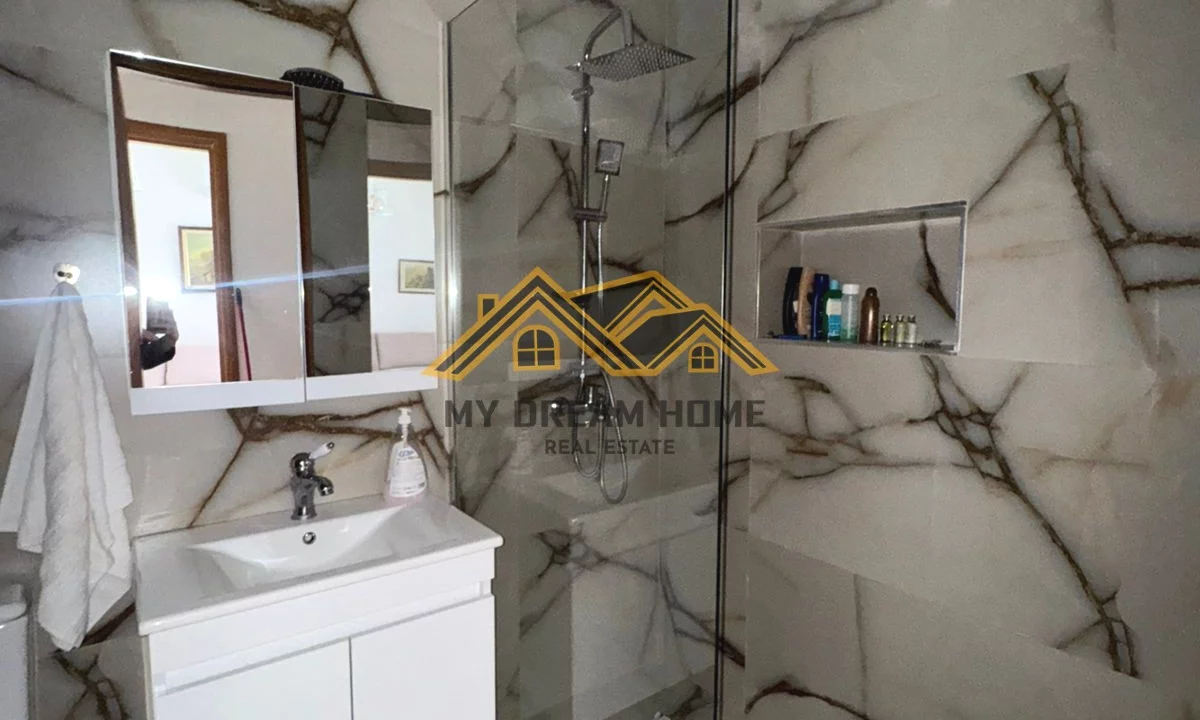 Shtepi ne shitje Apartament ne Durres, 1+1, Mobilimi E mobiluar, Pagesa 120,000  Euro.