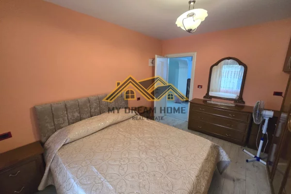 Shtepi me qera Apartament ne Durres, 2+1, Mobilimi E mobiluar, Pagesa 500  Euro.