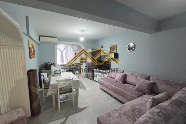 Shtepi me qera Apartament ne Durres, 2+1, Mobilimi E mobiluar, Pagesa 500  Euro.