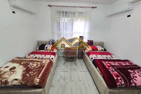 Shtepi me qera Apartament ne Durres, 2+1, Mobilimi E mobiluar, Pagesa 500  Euro.