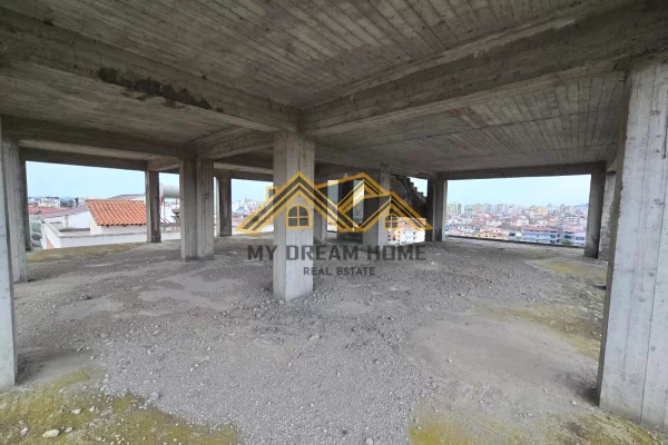 Shtepi ne shitje Shtepi Private ne Durres, 3+1, Mobilimi Bosh, pa mobiluar, Pagesa 160,000  Euro.