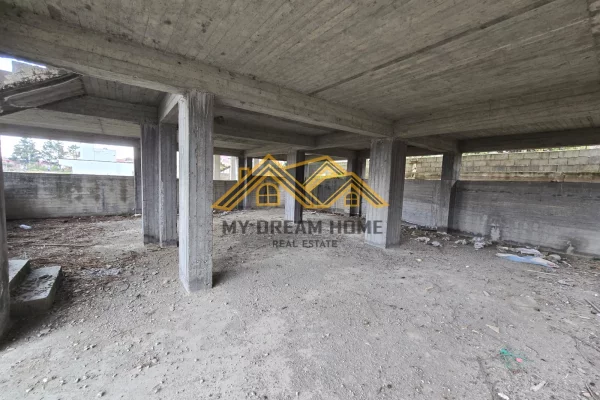 Shtepi ne shitje Shtepi Private ne Durres, 3+1, Mobilimi Bosh, pa mobiluar, Pagesa 160,000  Euro.