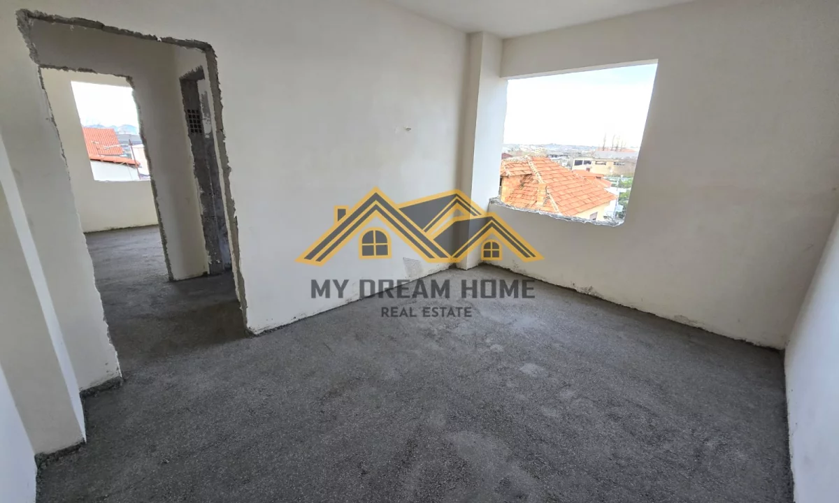 Apartment for sale in Durres 2+1, Emty