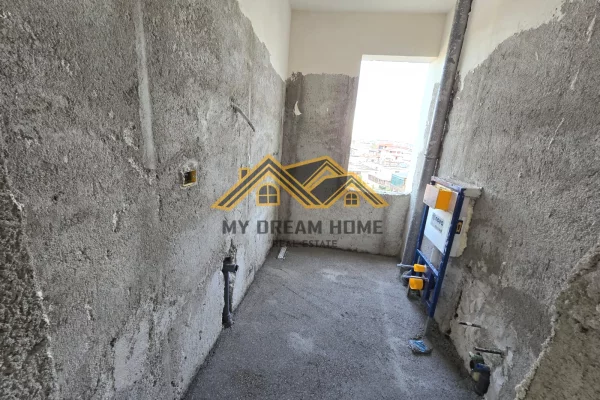 Apartment for sale in Durres 2+1, Emty