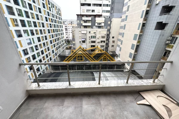 Shtepi ne shitje Apartament ne Durres, 1+1, Mobilimi E mobiluar, Pagesa 105,000  Euro.