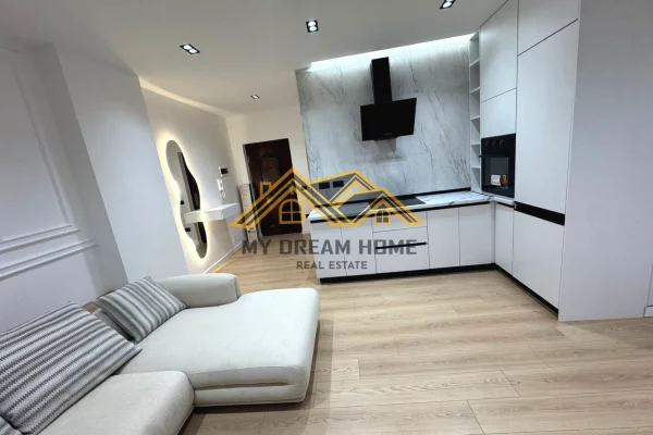 Shtepi ne shitje Apartament ne Durres, 1+1, Mobilimi E mobiluar, Pagesa 105,000  Euro.