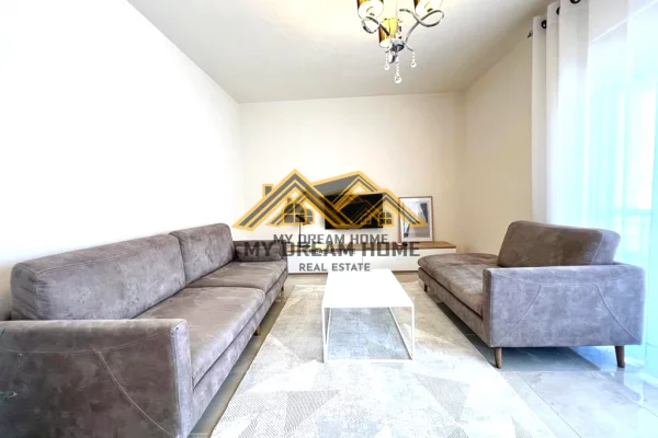 Shtepi ne shitje Apartament ne Durres, 3+1, Mobilimi E mobiluar, Pagesa 220,000  Euro.