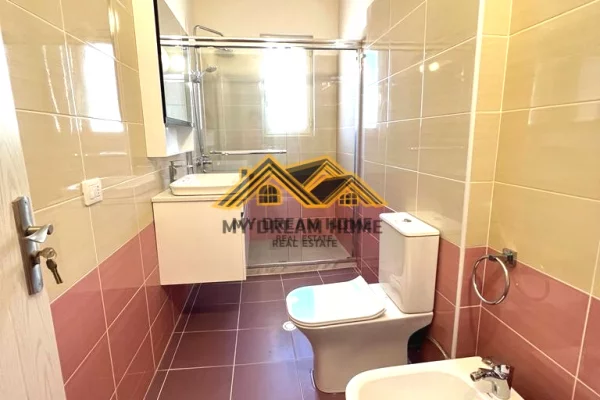 Shtepi ne shitje Apartament ne Durres, 3+1, Mobilimi E mobiluar, Pagesa 220,000  Euro.