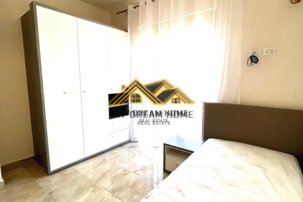 Shtepi ne shitje Apartament ne Durres, 3+1, Mobilimi E mobiluar, Pagesa 220,000  Euro.